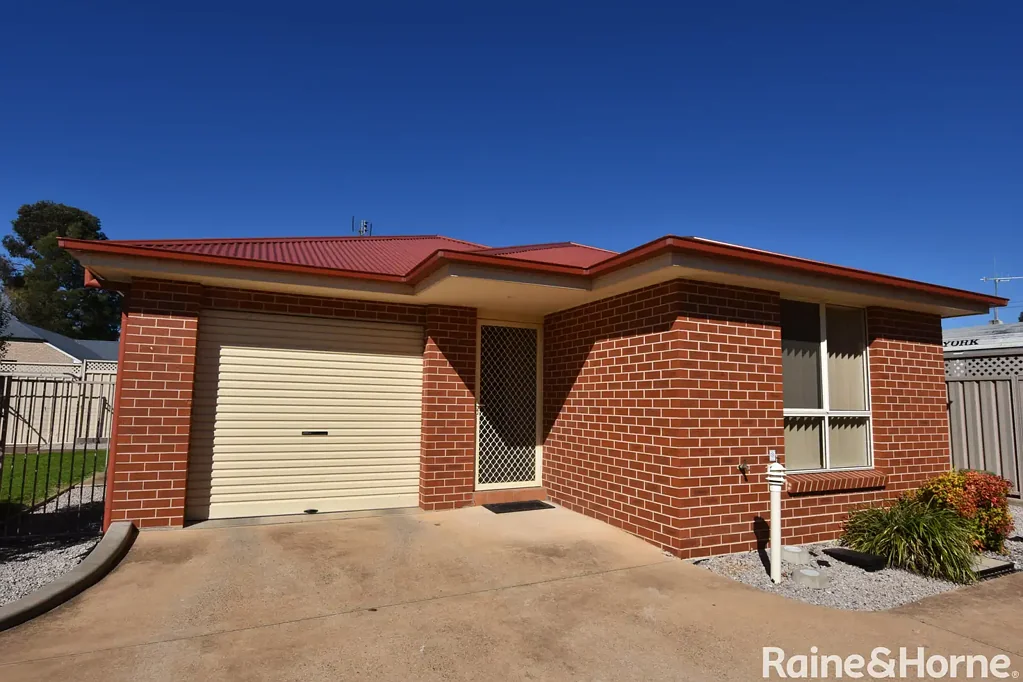 One Bedroom Modern Executive Unit