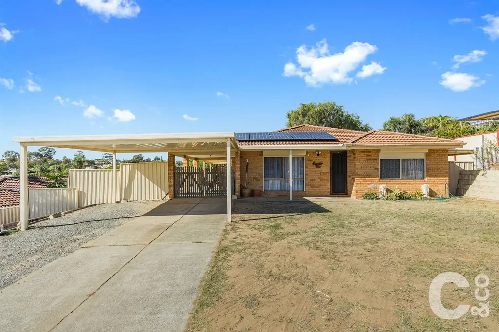 17 Hargrave Place, Parmelia, WA 6167