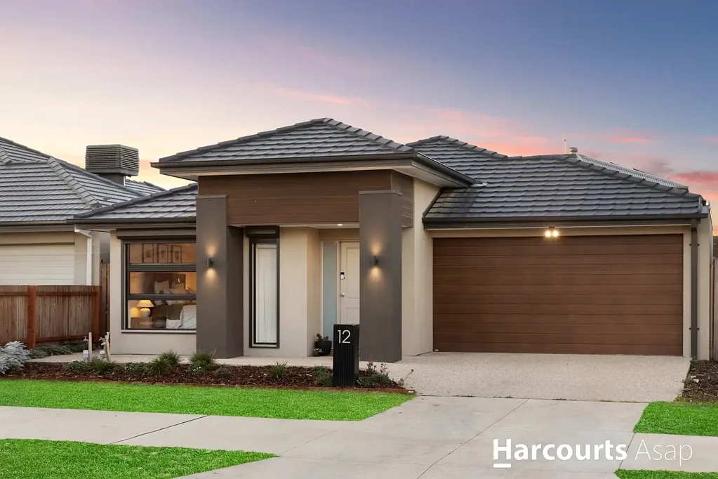 12 Homely Avenue, Clyde North, VIC 3978