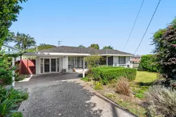 7 Amos Crescent, Mount Lofty