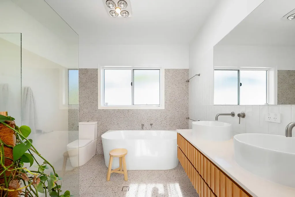 Morningside 4कमरा Versatility, beauty & nature-connected calm - steps from CHAC, Morningside shops & CBD buses