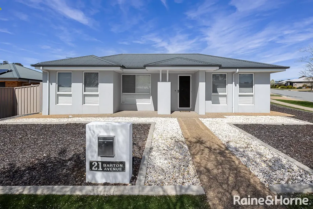 21 Barton Avenue, Lloyd, NSW 2650