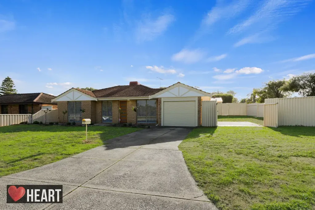 Parmelia 4房  Exceptional Family Living with Bonus Granny Flat & Endless Possibilities!