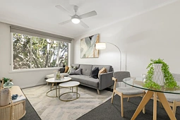 4/45 Southey Street, Elwood