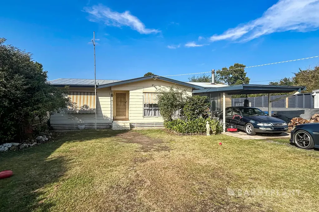 Beaufort 4 Bedroom Four Beds, Two Baths, Great Shedding - In a Location You'll Love