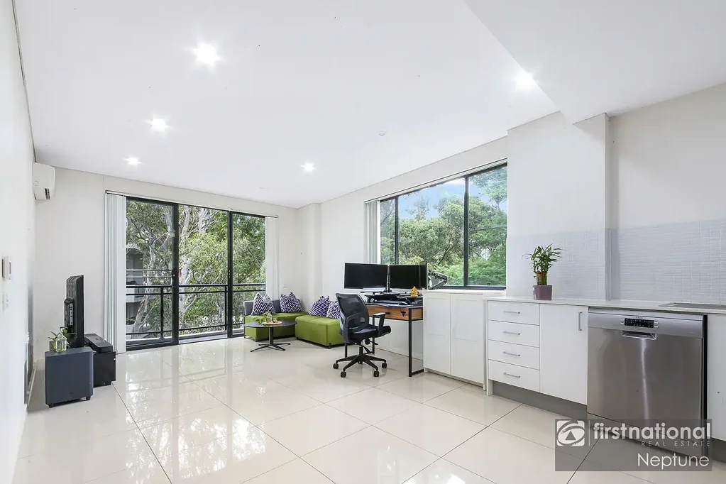 27/8-12 Linden Street, Toongabbie, NSW 2146