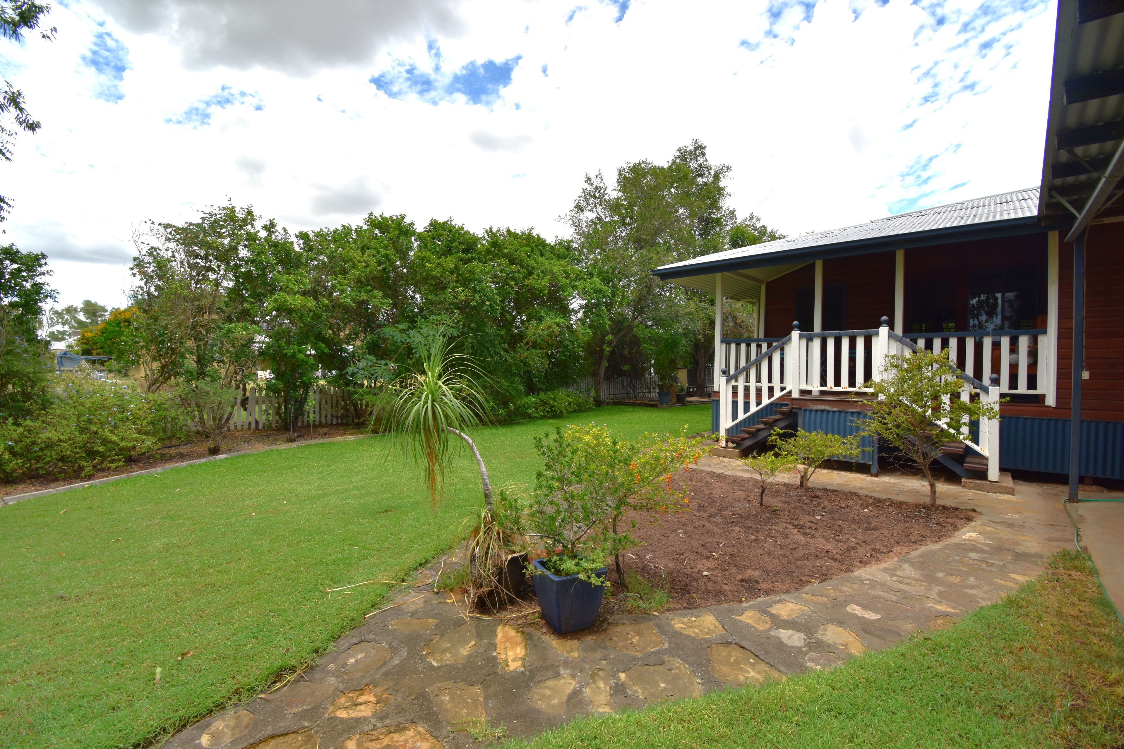 13 COOLIBAH ST, BARCALDINE QLD 4725, 0 कमरे, 0 बाथरूम, House