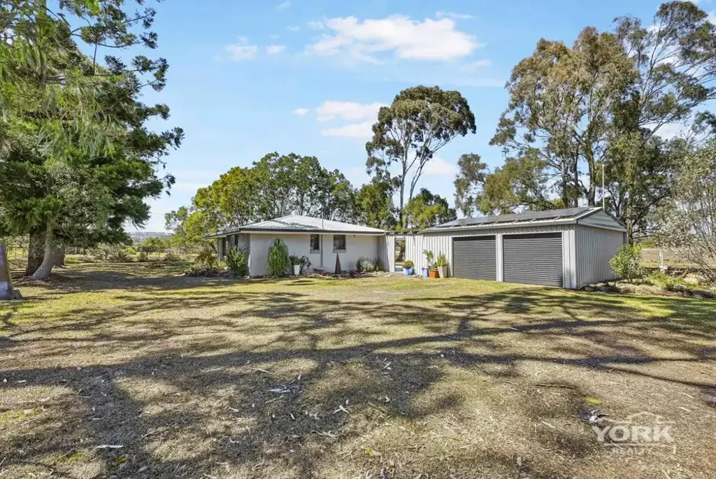 Drayton 3房 32 年来首次发售 - 距离 Toowoomba 仅数分钟路程的五英亩土地 First Time Offered In 32 Years - Five Acres Minutes From Toowoomba