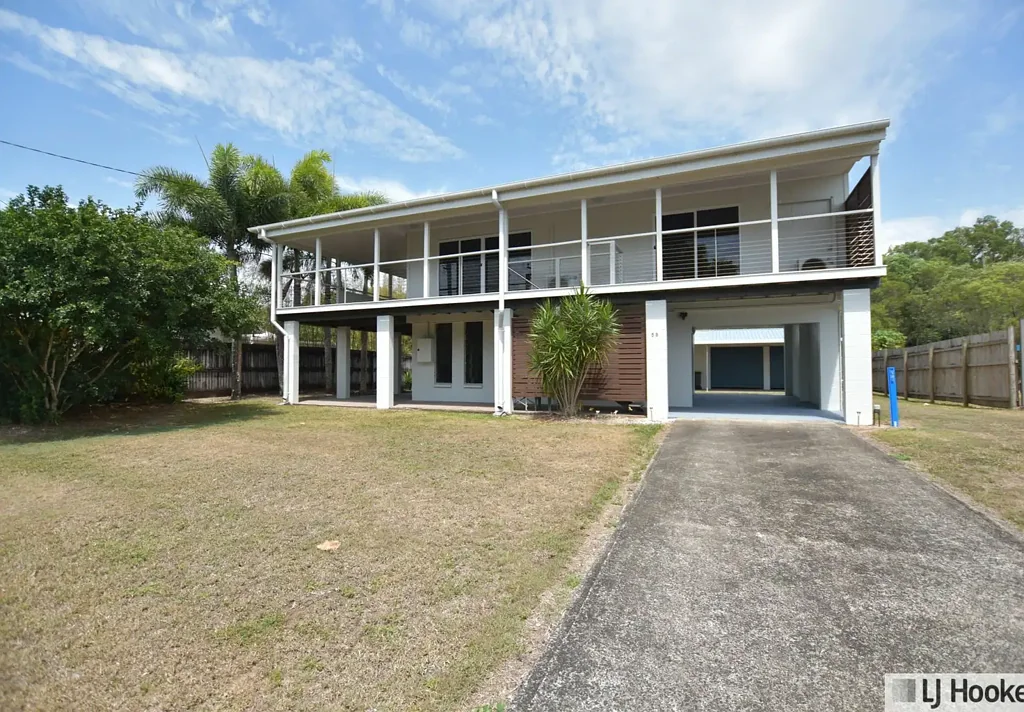 Tully Heads 3房  Modern Coastal Living Just Steps from the Beach