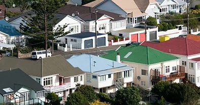 Kiwi家庭将受冲击！国家党确认调整两项住房政策，工党怒批：纯粹是一场灾难！