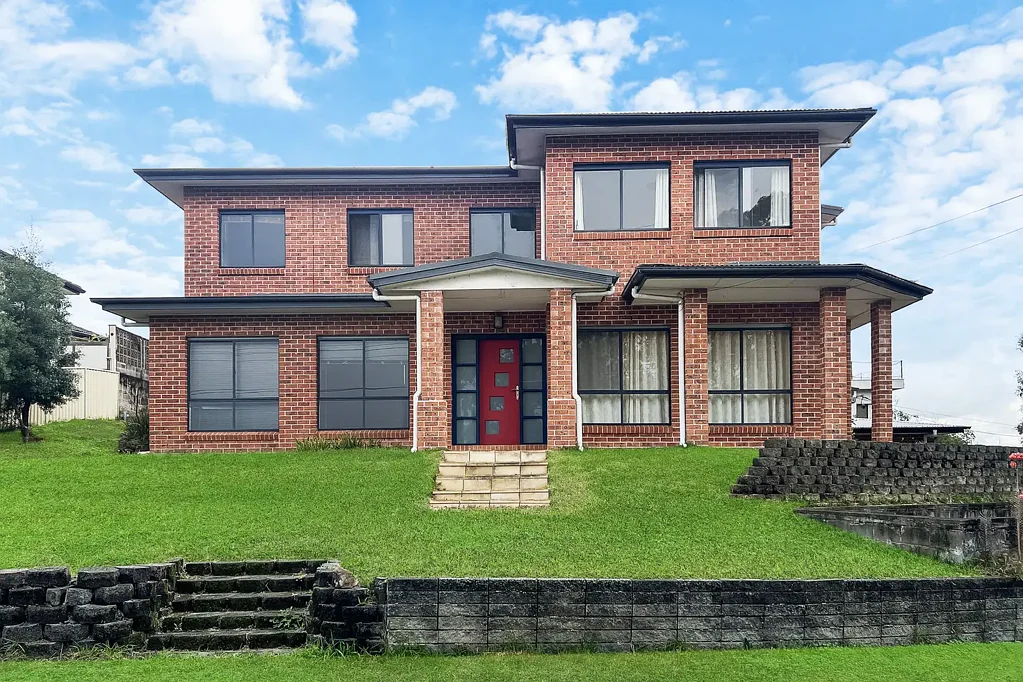 Stunning Family Home in Castle Cove