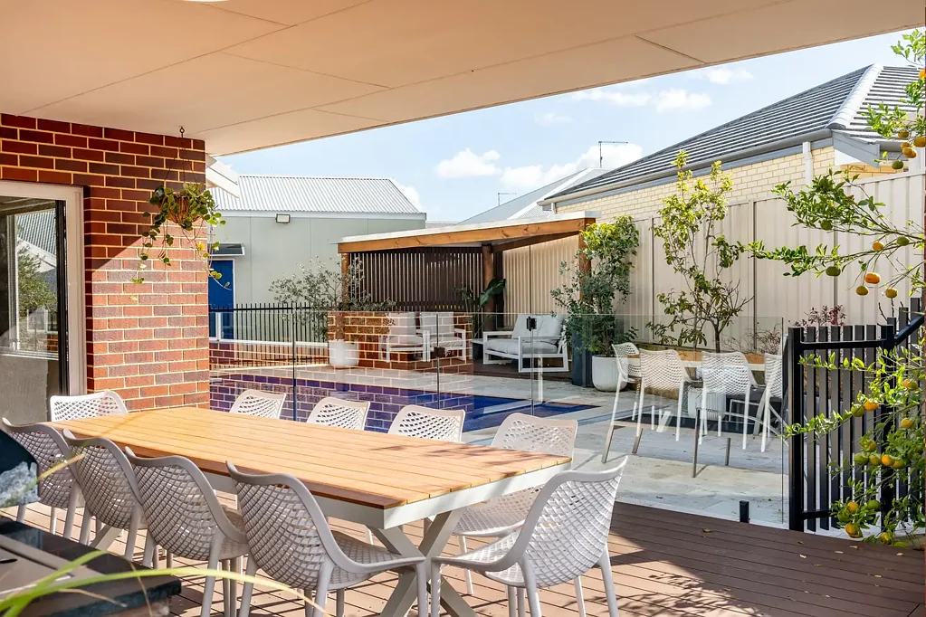 Dudley Park 4房  Ultimate Dudley Park Lifestyle, Premium Family Living on 778m² with Pool, Workshop & Side Access