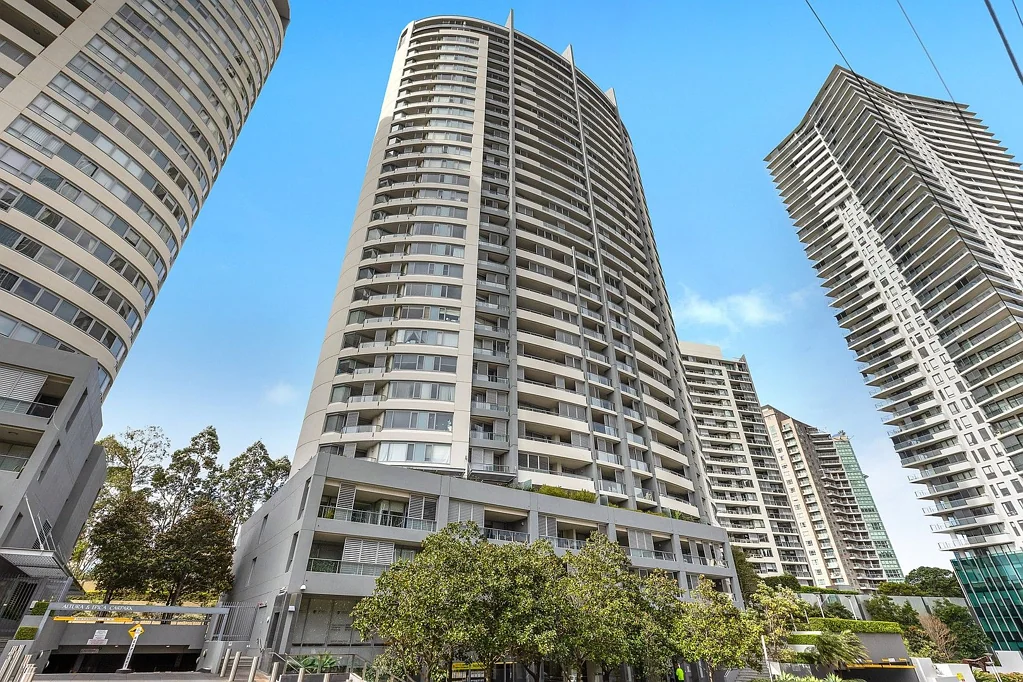 Modern High-Rise Living in Prime Chatswood Location