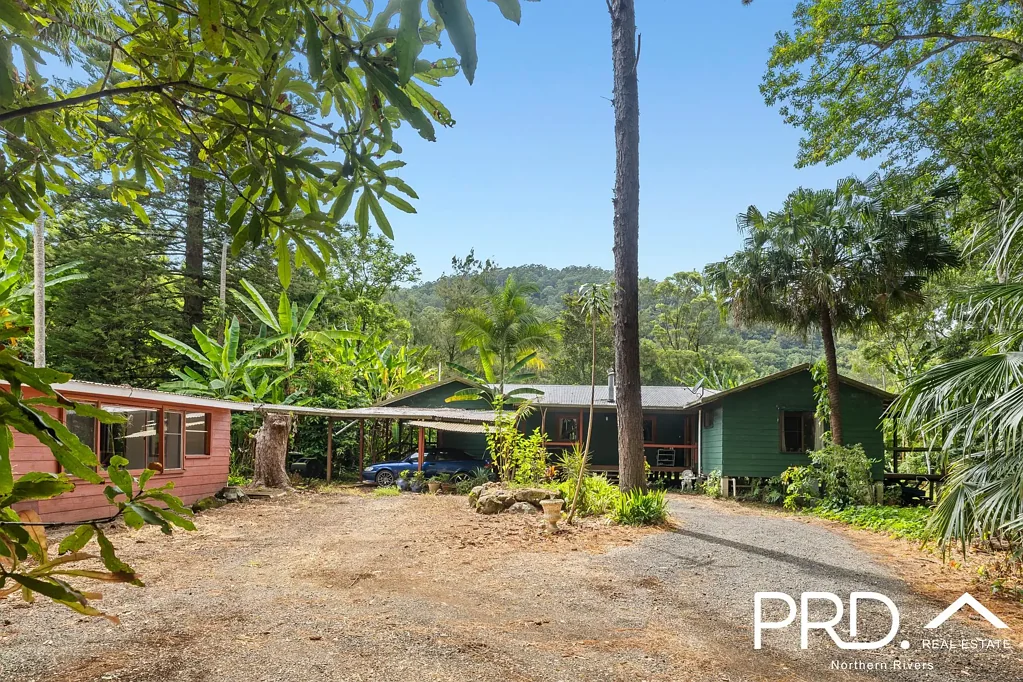 Nimbin 6ਬੈੱਡਰੂਮ Idyllic Dual-Dwelling Retreat on 2 Acres - Endless Potential!