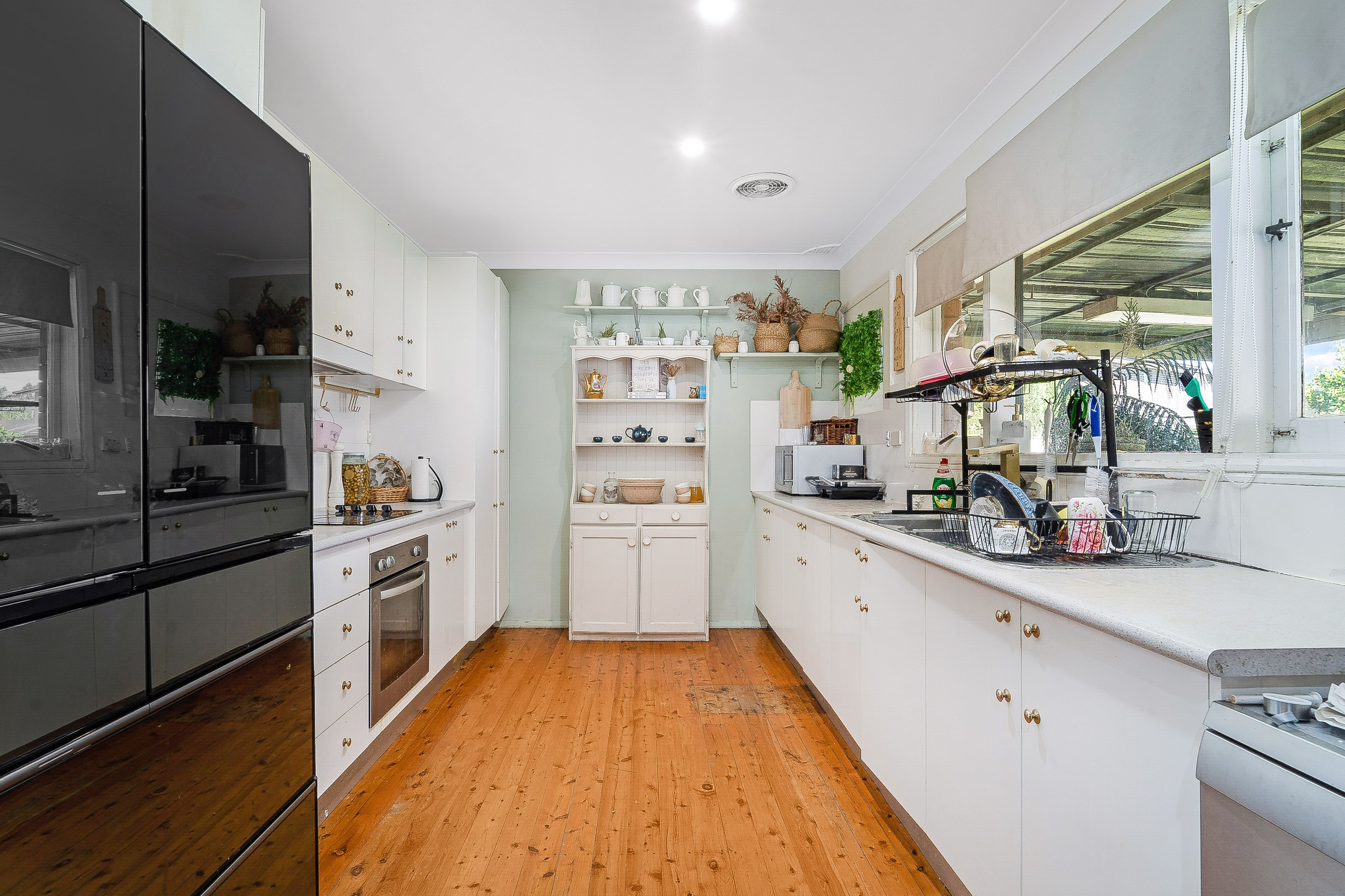 9 KURRAJONG AV, GEORGES HALL NSW 2198, 0房, 0浴, House