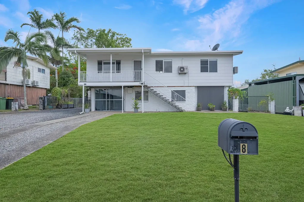 8 Deguara Drive, Beaconsfield, QLD 4740