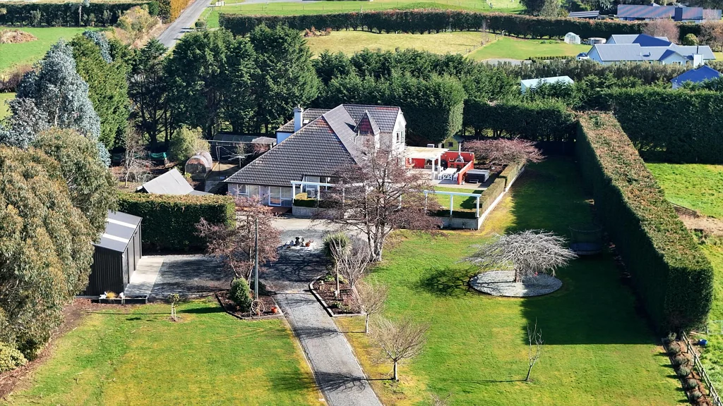 Otatara 4chambre Quintessential Otatara - space and land