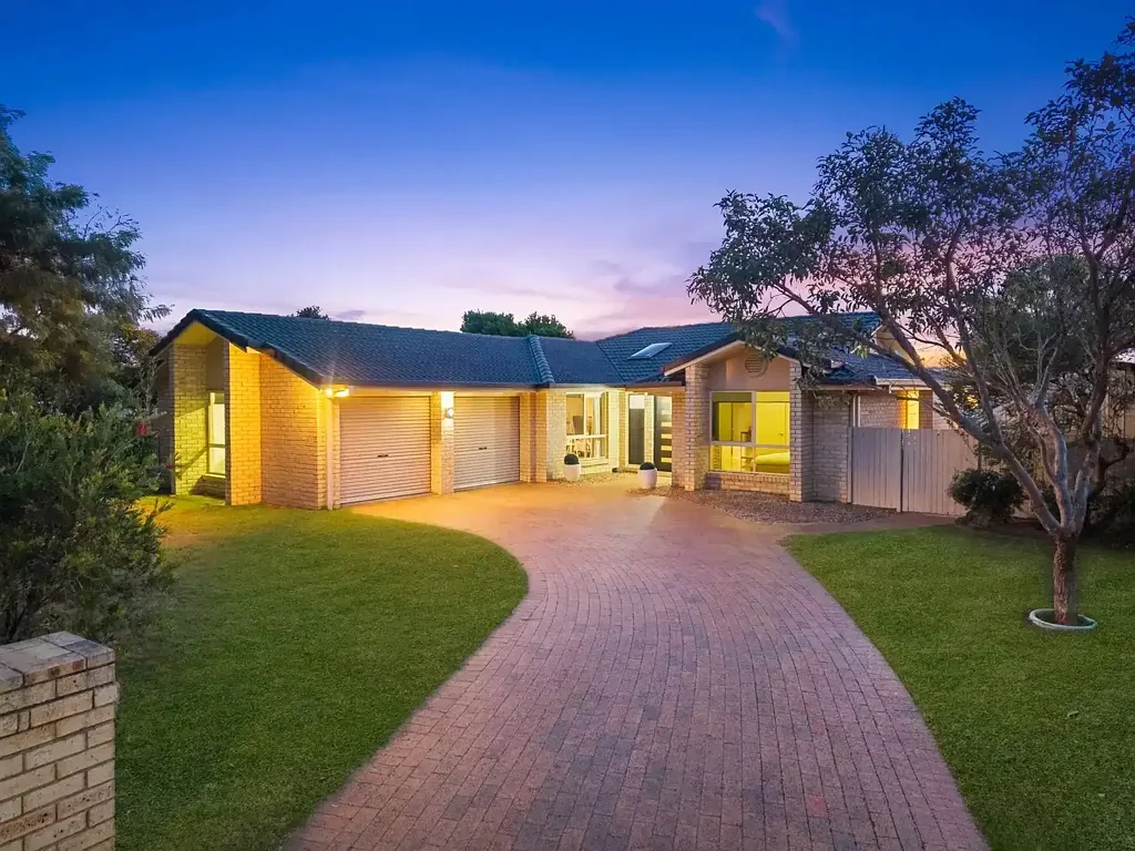 Family Home in Prime Cul-de-Sac Location