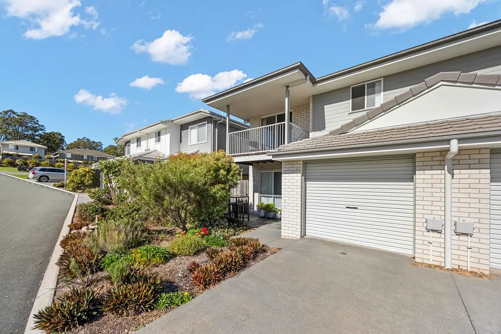 Beaudesert 3房  现代生活方式投资，位于博德萨特的中心！！  Contemporary Lifestyle Investment in the Heart of Beaudesert!!