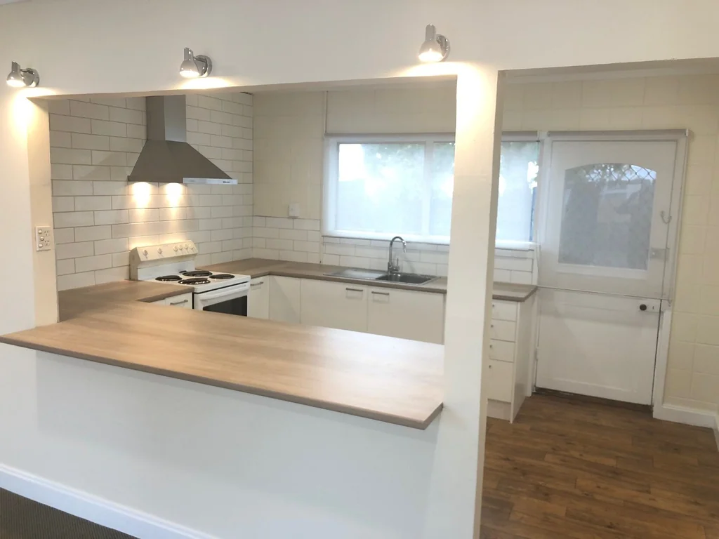 Tidy unit in great location