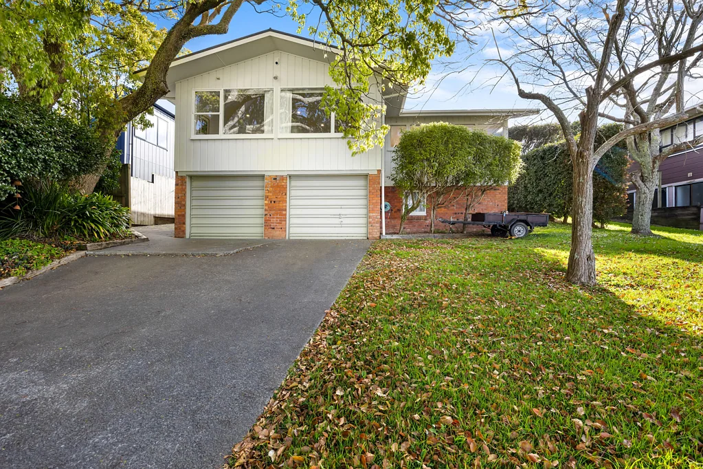 Pakuranga Heights 4Kwarto The Home is Good! The Land is Gold!
