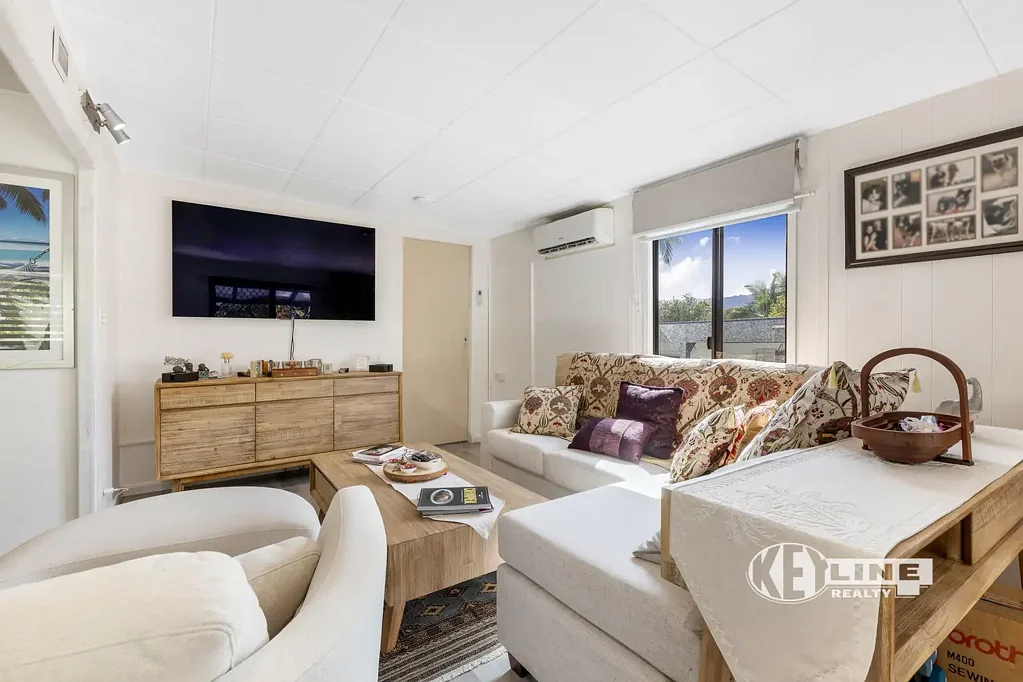 Palmwoods 1房  BEAUTIFULLY RENOVATED ONE BEDROOM OVER 50'S DELIGHT