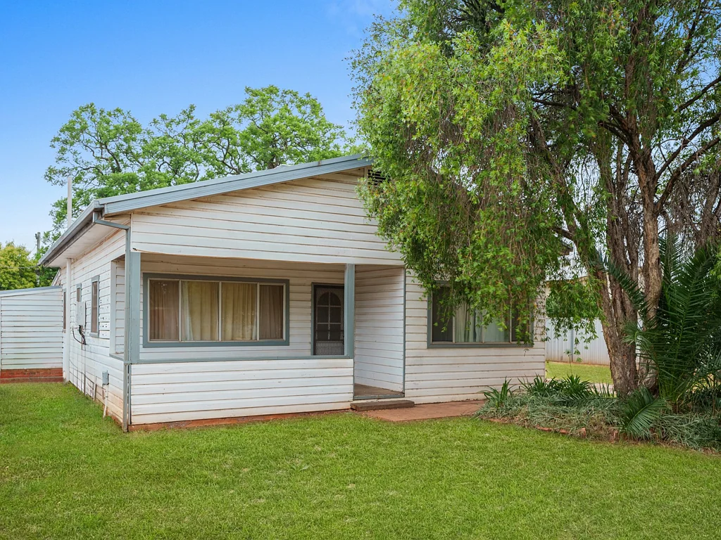 38 Bowditch Place, Griffith, NSW 2680