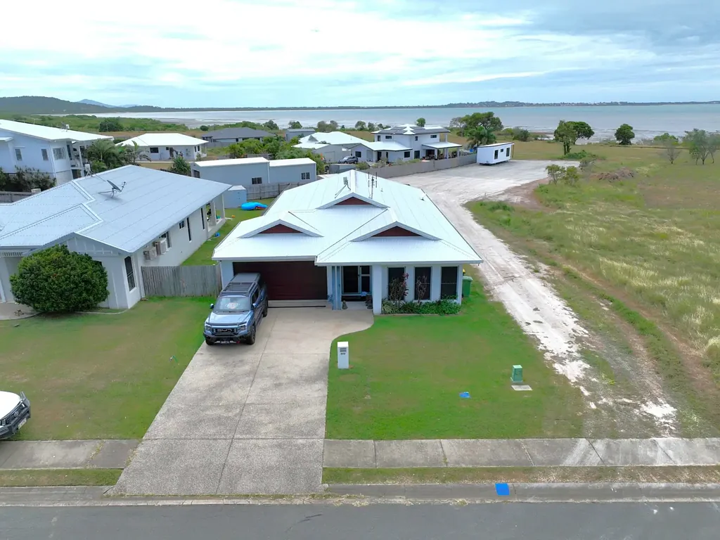 Bowen 4 Bedroom DREAMING OF A SEA CHANGE? YOUR BEAUTIFUL HOME AWAITS!