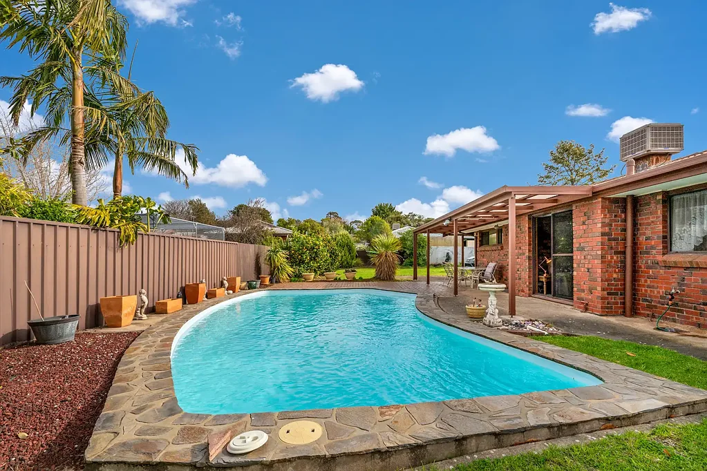 Morphett Vale 3ਬੈੱਡਰੂਮ Entertain, Unwind & Enjoy – A Family Home with it All