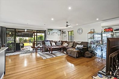 56 McAndrew Street, Caboolture, QLD 4510, 4房, 2浴, House