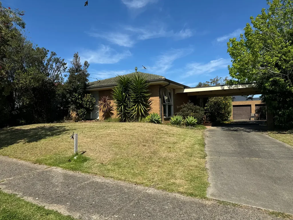 *** APPLICATIONS CLOSED PROPERTY UNDER OFFER ***