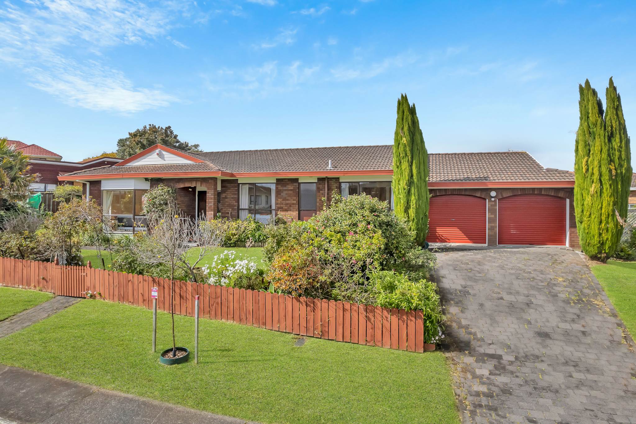 16 Landsberg Way, Windsor Park, photo 1