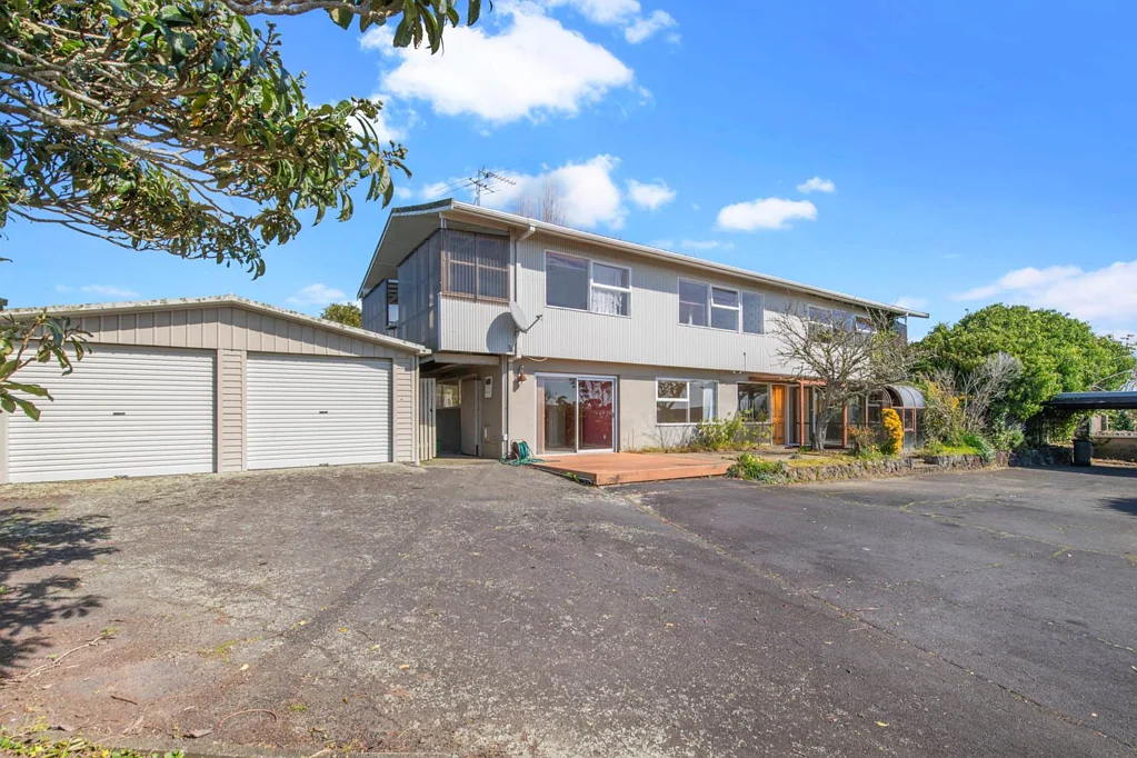 Pakuranga Heights 6Phòng ngủ Extra Large 1,558m² Hilltop Gem, Huge Potential!