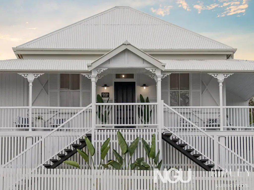 North Ipswich 5ਬੈੱਡਰੂਮ Prestige Queenslander Masterpiece - 5 Bed, 4 Bath, Dual Living + Massive Powered Shed & Two-Street Frontage...