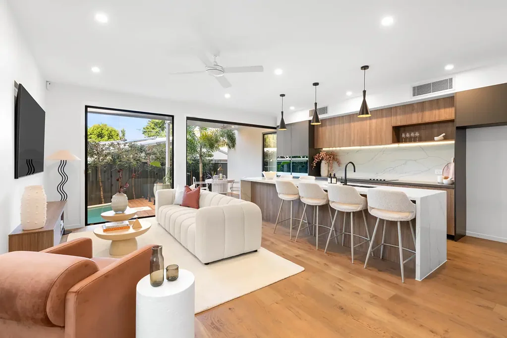 Burleigh Heads 3 Bedroom Modern Koala Park Oasis with Pool, Alfresco & Designer Finishes