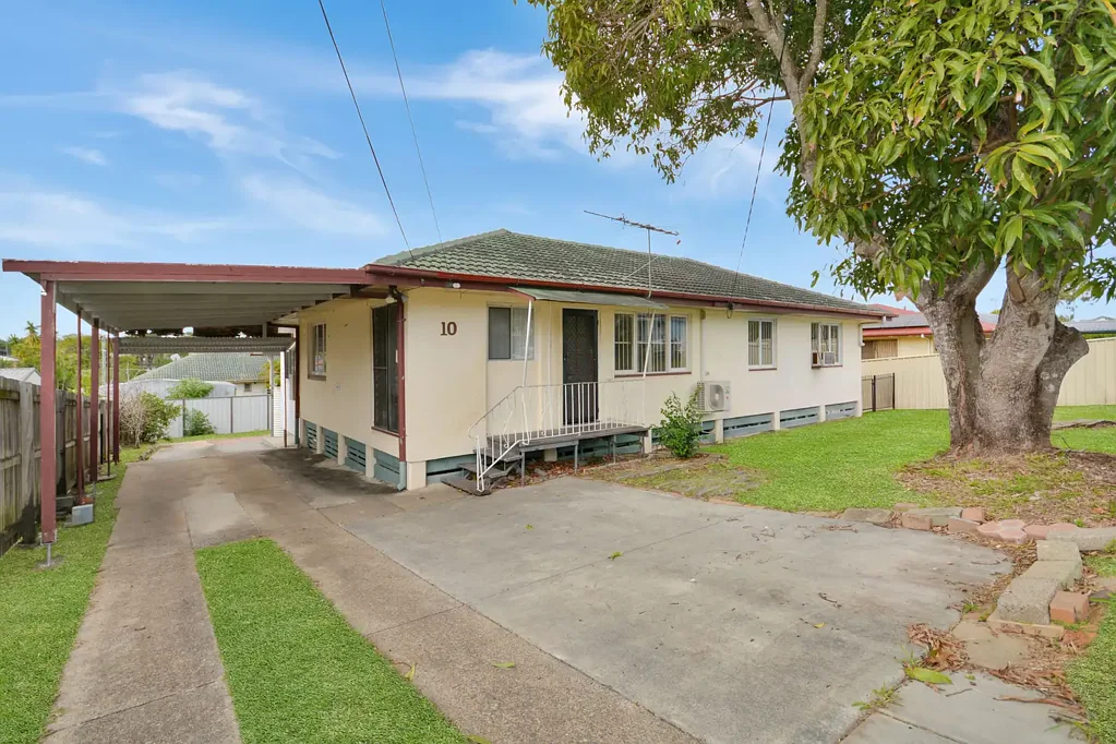 Unique Multi-Living Opportunity – Space for the Whole Family!