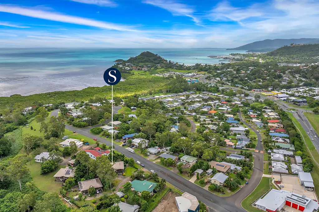 2/9 MacArthur Drive, Cannonvale, QLD 4802