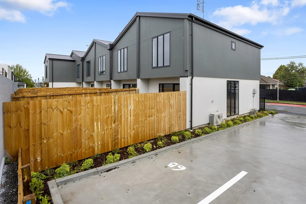 Two Bedroom Townhouse - Great Location!