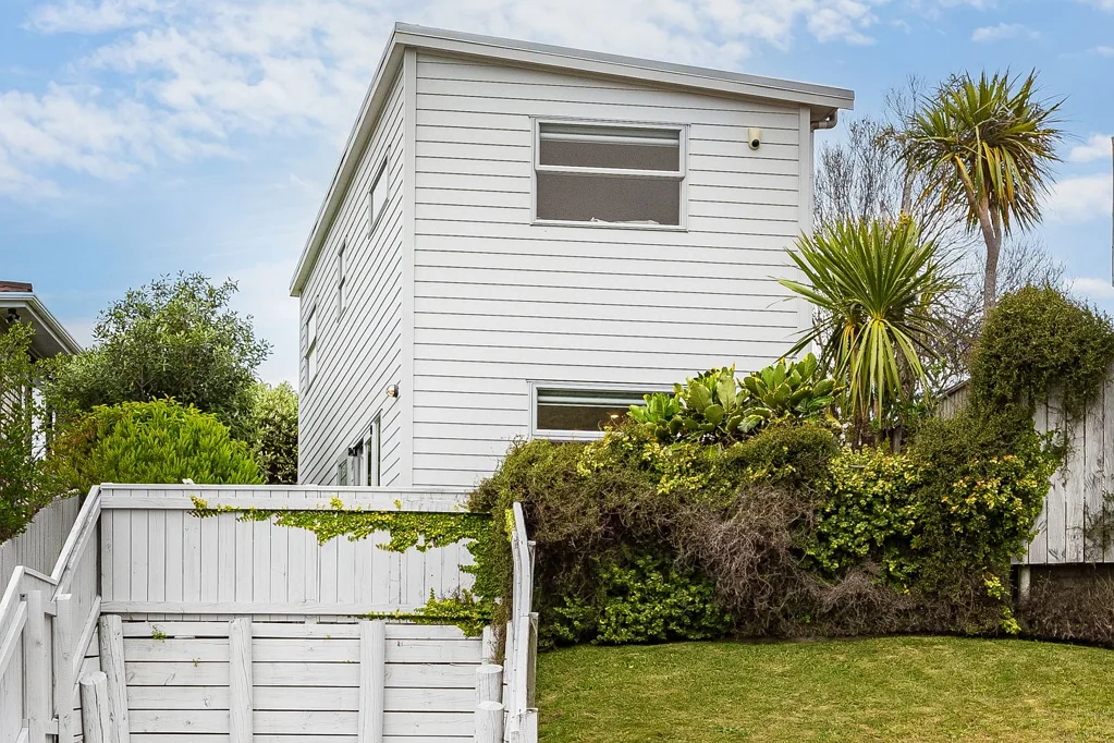 2A Hillary Street, Tawa, Wellington