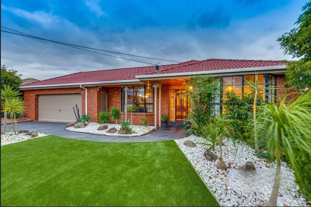 Exceptional Family Living with Ultimate Flexibility!