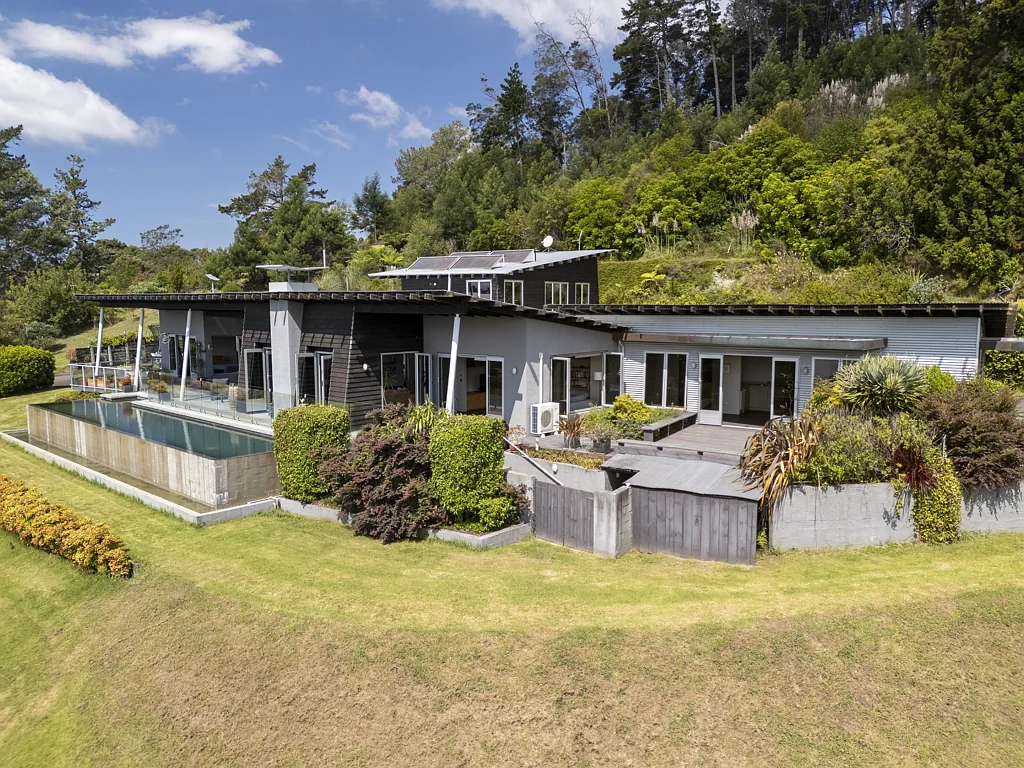 Te Puna A rare investment opportunity