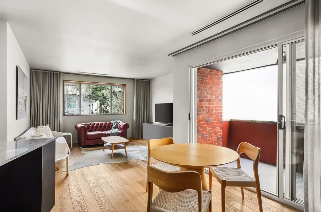 Absolutely Stunning Contemporary Apartment in Multi-Award Winning Conversion