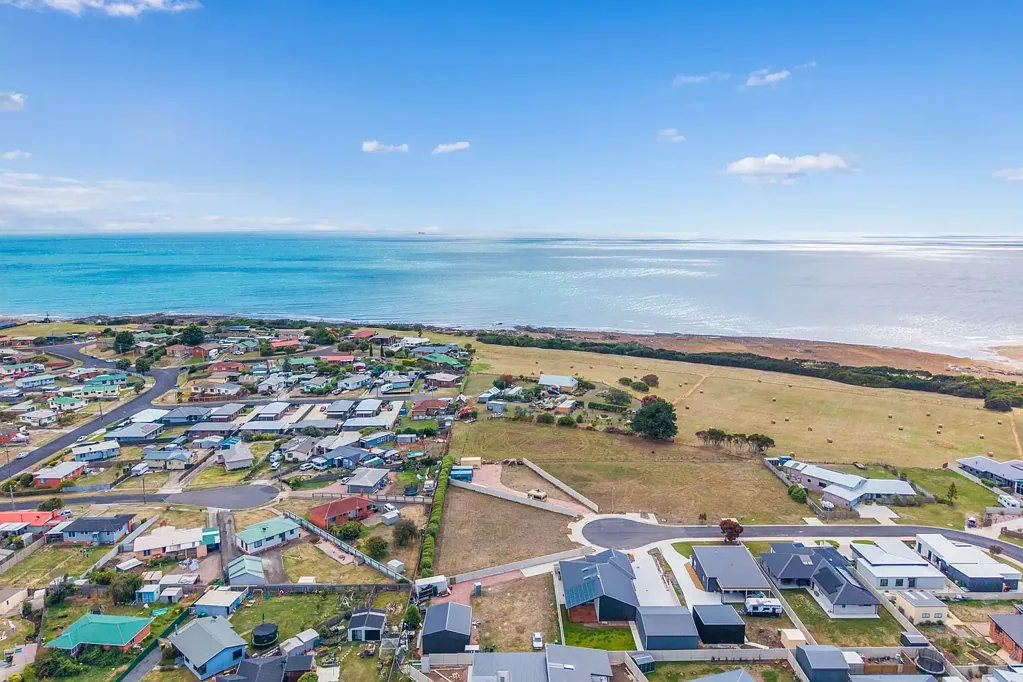 East Devonport Build Your Dream Coastal Home in Driftwood Sands Estate (STCA)