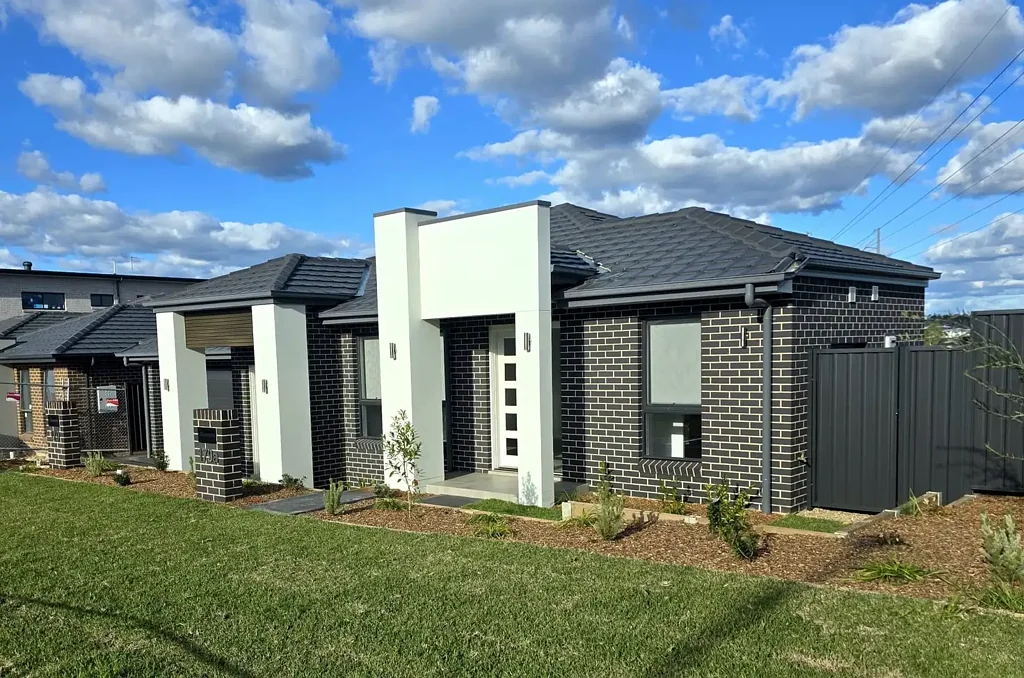 Private & Stylish - Brand New 2-Bedroom Granny Flat in Prime Location