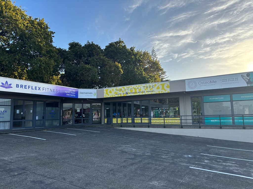 Silverdale 153 sqm Retail -  Options to split