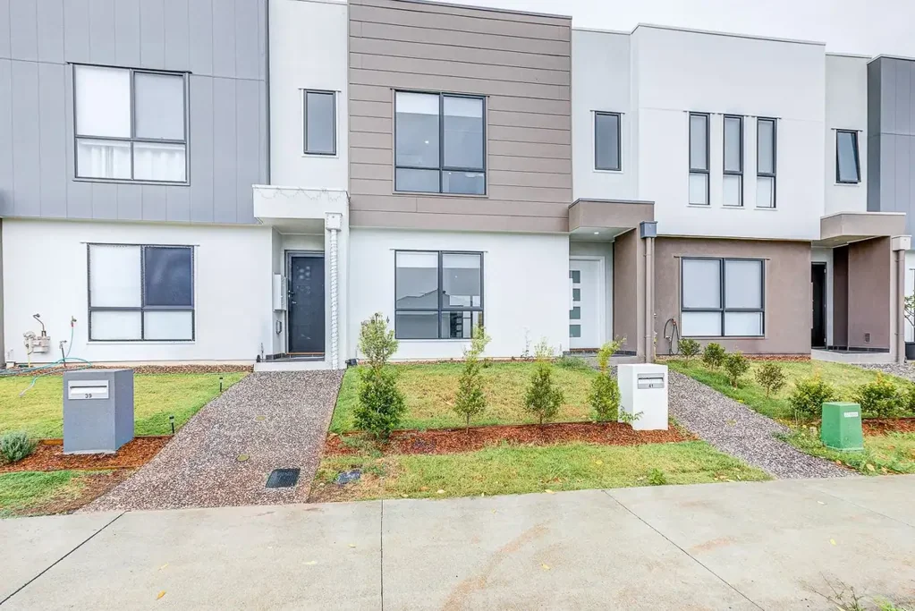 Strathpine 3部屋 Easy Living, Modern Comfort No Body Corp Fees!