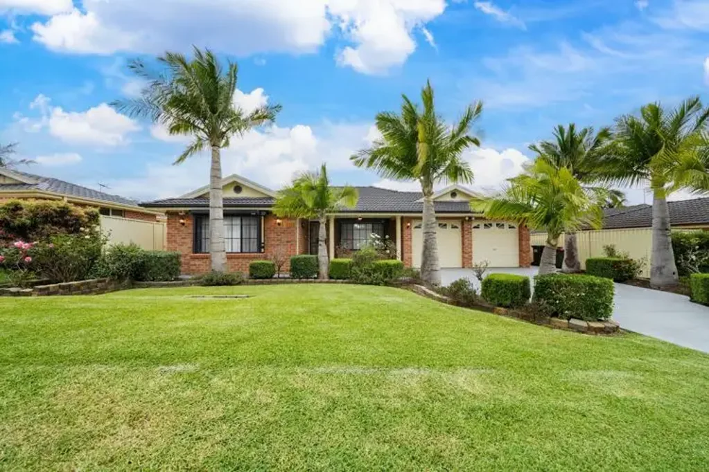 EXTRA LARGE FOUR BEDROOM HOME !!!