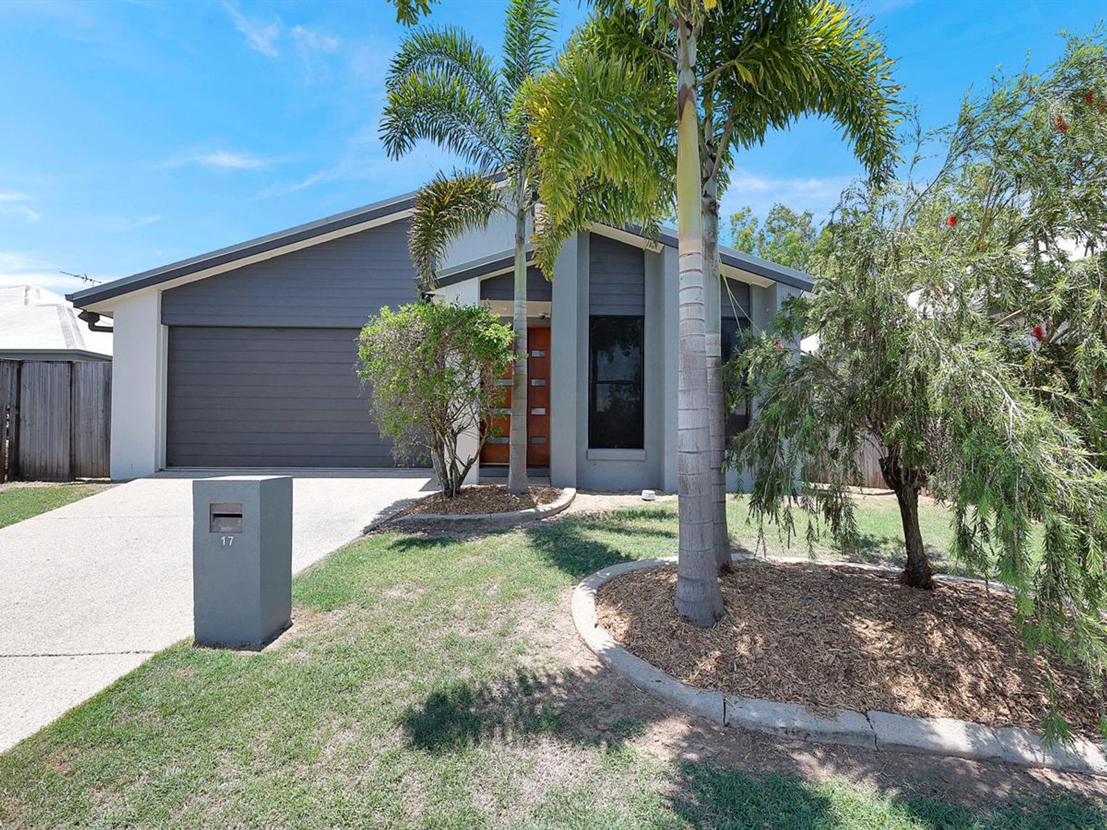 17 NEWPORT PDE, BLACKS BEACH QLD 4740, 0 chambres, 0 salles de bain, House