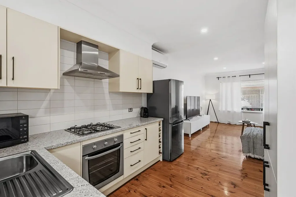 MODERN LOW MAINTENANCE LIVING – CITY FRINGE