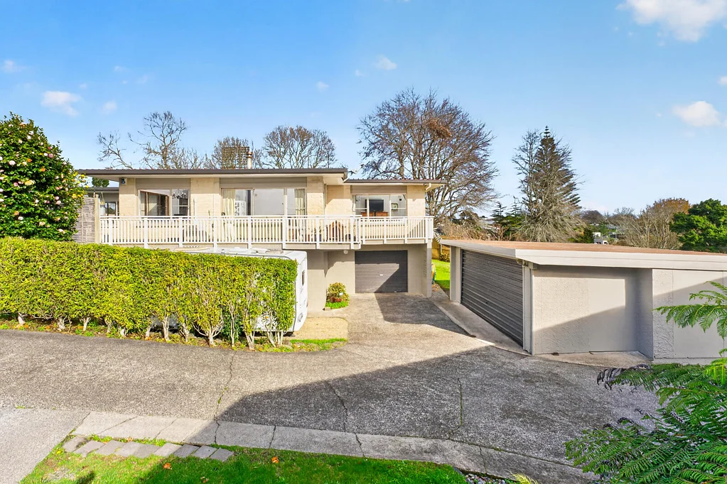 Pukekohe 5Habitaciones Big Living, Triple Garaging, Minutes to Town